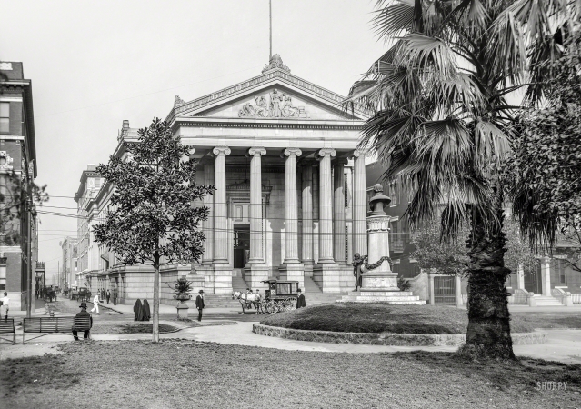 Photo showing: City Hall. -- New Orleans circa 1910. City Hall, Lafayette Square.