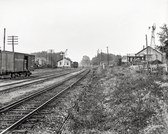 Photo showing: Near Normal -- Circa 1900. Track to be straightened. Normal, Ill's.
