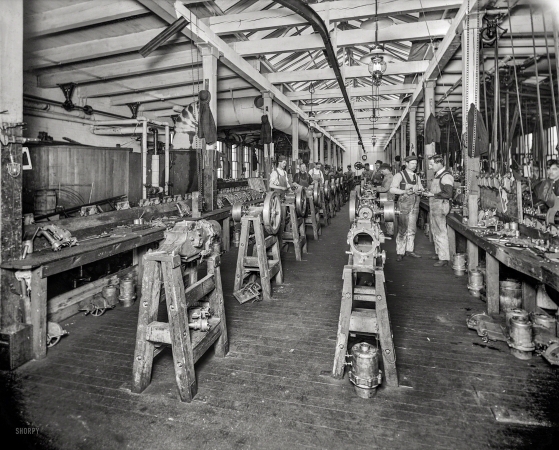 Photo showing: Mass Production -- November 1903. Assembling room, Leland & Faulconer Manufacturing Co., Detroit.