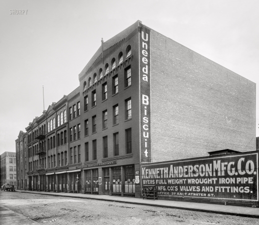 Photo showing: Uneeda Biscuit -- Detroit circa 1911. National Biscuit Co.