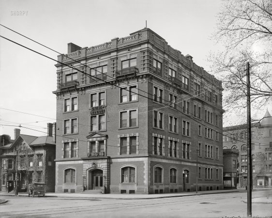 Photo showing: Y.W.C.A.: 1910 -- Y.W.C.A., Detroit, Washington Boulevard and Clifford Street.