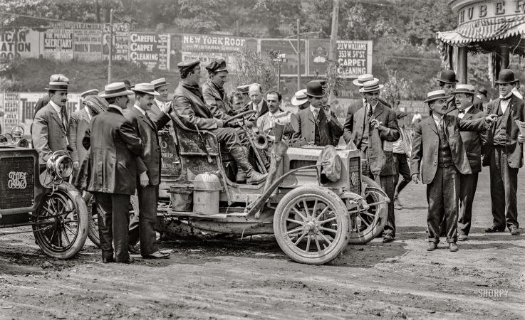 Photo showing: REO Heroes -- June 1906. REO Mountaineer, New York to San Francisco and back.