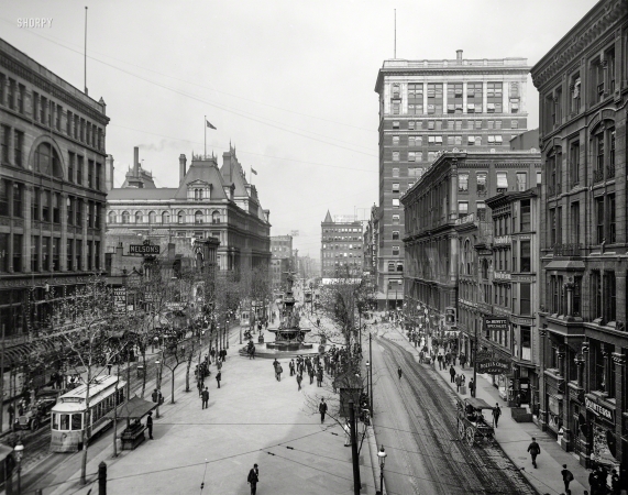 Photo showing: Fountain Square -- Cincinnati circa 1907.