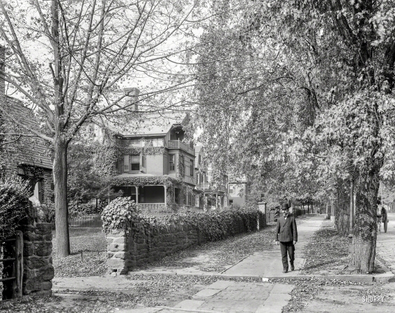 Photo showing: Wayne Avenue -- Philadelphia circa 1908. Germantown -- Wayne Avenue.