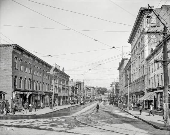 Photo showing: Main Street. -- Circa 1907. North Adams, Massachusetts. Main Street, looking west.