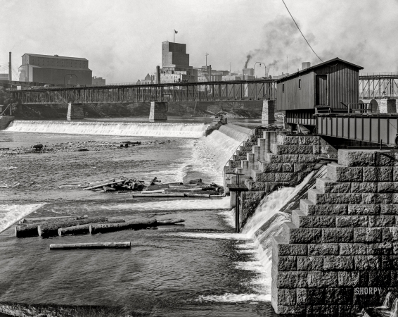 Photo showing: Mpls Mills -- Minneapolis, 1908. The flour milling district, from lower dam at St. Anthony's Falls.