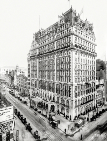 Photo showing: A Tall Hotel -- New York circa 1907. Knickerbocker Hotel, Broadway & 42nd Street.