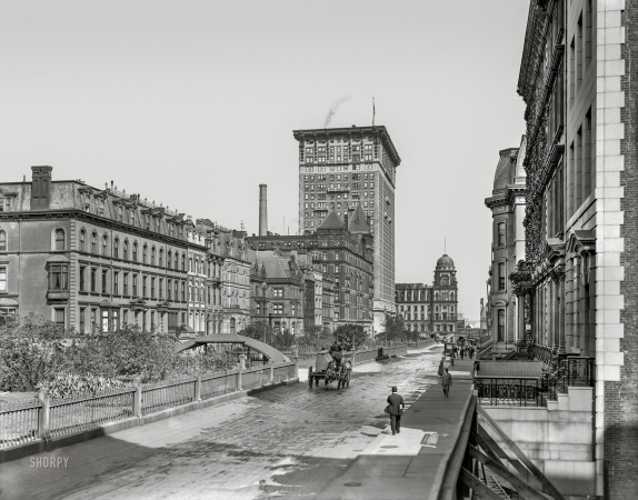 Photo showing: Grand Hotels -- New York circa 1908. Murray Hill and Belmont Hotels, Grand Central Station, Park Avenue.