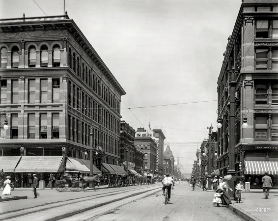 Photo showing: Sixteenth at California -- Denver, Colorado, circa 1908. Sixteenth Street at California Street.