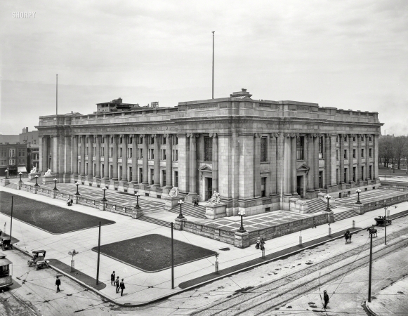 Photo showing: The Federal Building -- Indianapolis circa 1905. Federal Building (Courthouse & Post Office), Ohio Street.