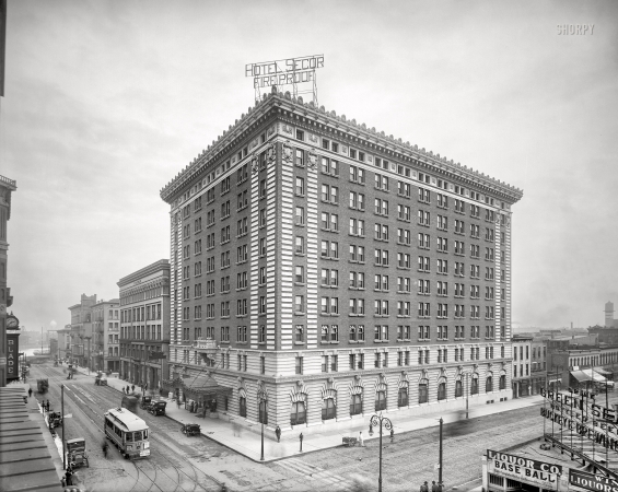 Photo showing: Hotel Secor -- Toledo, Ohio, circa 1909. Hotel Secor, Jefferson Avenue and Superior Street.