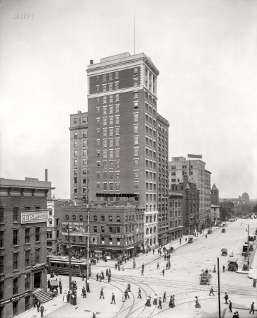 Photo showing: High and Broad -- Circa 1910. Northeast corner, High and Broad Streets, Columbus, O.