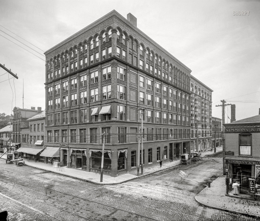Photo showing: Square Hotel -- Portland, Maine, circa 1910. Congress Square Hotel, Congress Street and Forest Avenue.