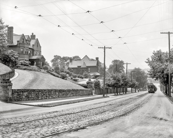 Photo showing: Forbes Avenue -- Circa 1909. Residences, Forbes Avenue -- Pittsburgh, Pennsylvania.
