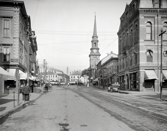 Photo showing: Pleasantville -- Portsmouth, New Hampshire, circa 1909. Congress Street near Market Square.