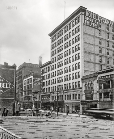 Photo showing: Hotel Dyckman -- Minneapolis circa 1910. Hotel Dyckman and Sixth Street.
