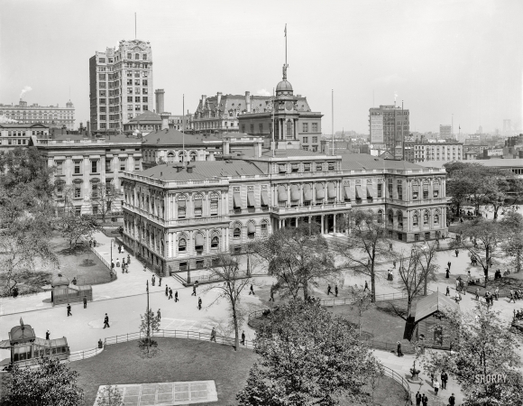 Photo showing: City Hall Park II -- Manhattan circa 1910. Park Place (City Hall Park) and New York City Hall.