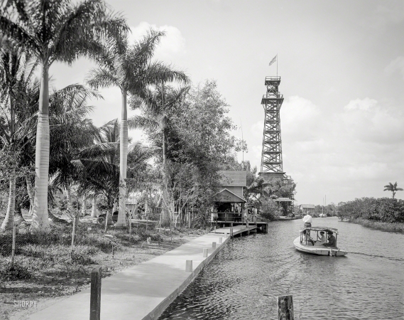 Photo showing: Palm Gardens -- Miami circa 1912. Car'Dale Tower and landing, head of navigation, Miami River.