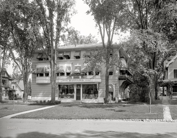 Photo showing: Hagyard Drug Store -- Lenox, Massachusetts, circa 1911. Hagyard's Drug Store, Main Street.