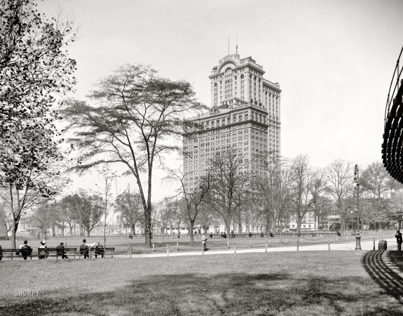 Photo showing: Lesser, Greater -- New York circa 1911. Whitehall buildings from Battery Park.