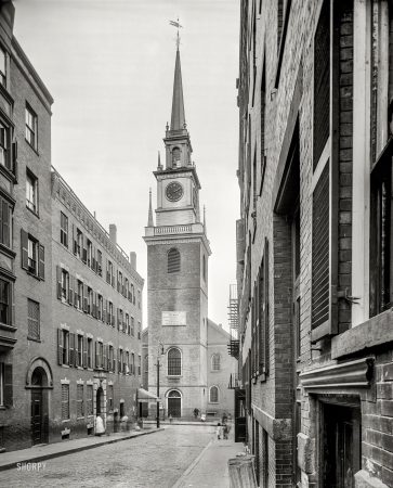 Photo showing: Two If by Sea -- Boston circa 1915. Christ Church (Old North).