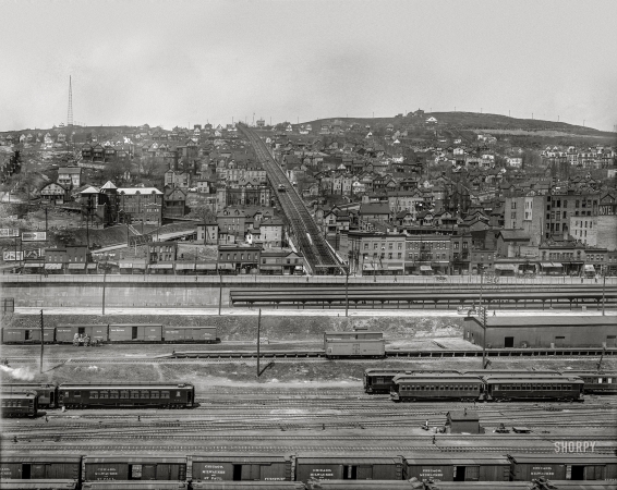 Photo showing: Soo Line Station -- Duluth, Minnesota, circa 1910. Up the incline from Superior Street.