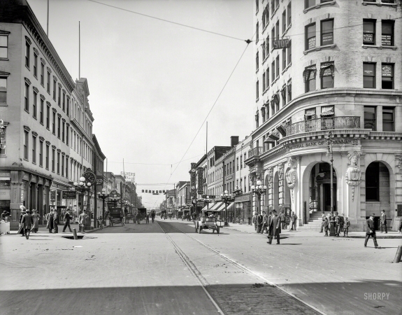 Photo showing: Bank of Savannah -- Savannah, Georgia, circa 1907. Broughton Street from Bull.