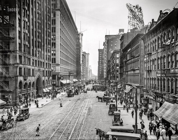 Photo showing: That Toddlin Town -- -- Chicago circa 1910. State Street, south from Randolph.