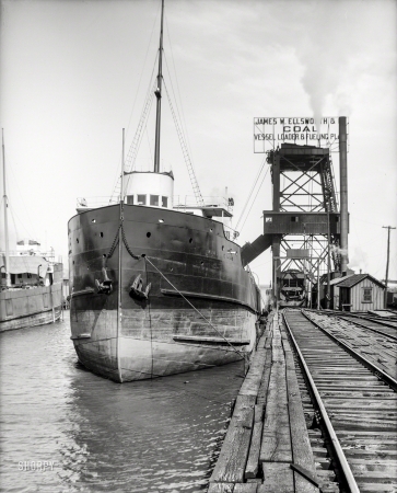 Photo showing: Midland King -- Circa 1910. Freighter Midland King, Cleveland, Ohio.