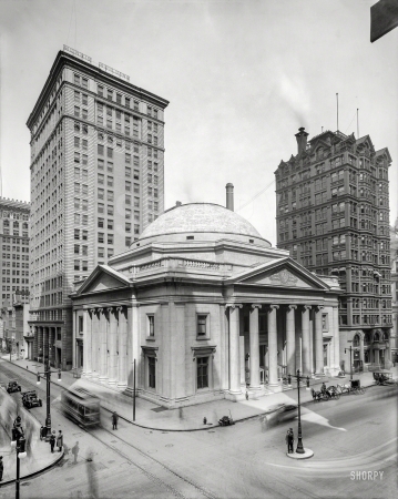 Photo showing: Dome Alone -- Philadelphia circa 1910. Girard Trust Bldg., Broad and Chestnut streets.