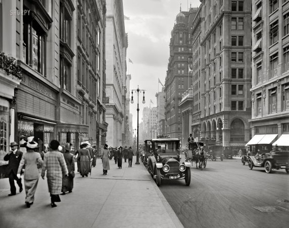 Photo showing: -- On the Avenue -- -- New York circa 1912. Fifth Avenue south from Thirty-Sixth Street.