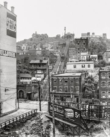 Photo showing: City of Angles -- Circa 1915. Mount Adams incline, Cincinnati, Ohio.