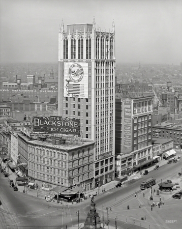 Photo showing: Real Estate Exchange -- Detroit circa 1918. Real Estate Exchange from Dime Bank building.