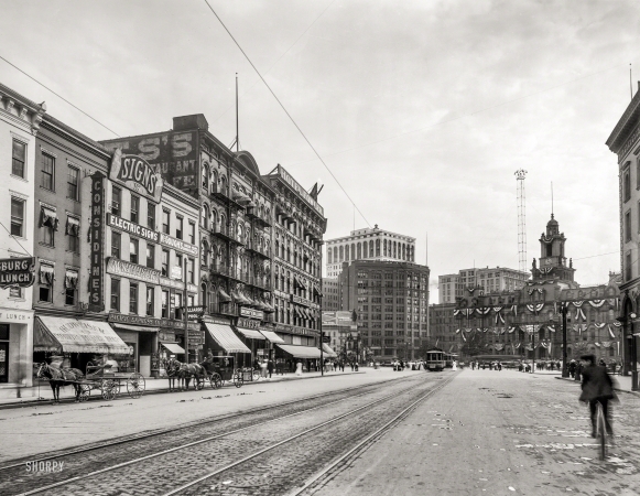 Photo showing: Boiled Dinners -- Detroit circa 1910. Monroe Avenue and City Hall.