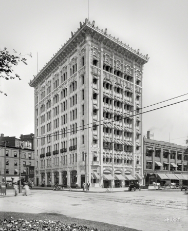 Photo showing: Detroit City Gas -- Detroit circa 1908. Detroit City Gas Co. building, Washington Boulevard and Clifford Street.