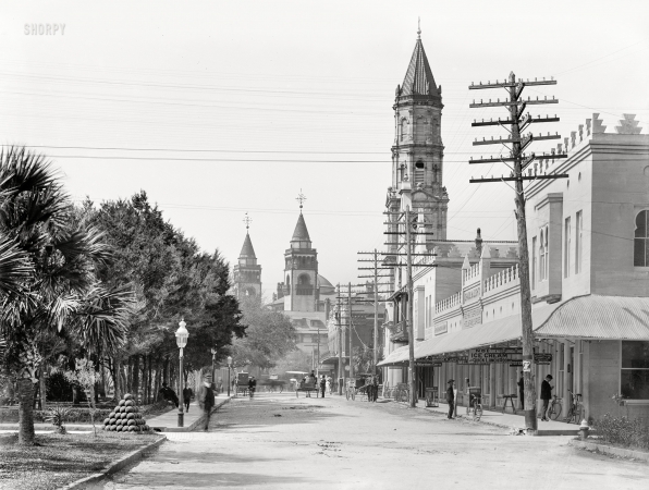 Photo showing: Cathedral Place -- St. Augustine, Florida, 1906. Cathedral Place at Charlotte Street, Plaza de la Constitución.
