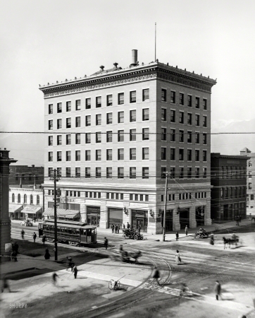 Photo showing: Colorado Springs -- Colorado Springs circa 1910. Exchange National Bank Building, Tejon Street.