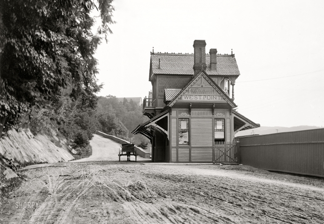 Photo showing: West Shore Depot -- Circa 1895. West Shore R.R. depot, West Point, N.Y.
