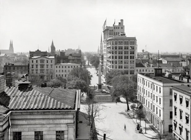 Photo showing: Johnson Square -- Savannah, Georgia, circa 1906. Bull Street and Johnson Square -- National Bank of Savannah.