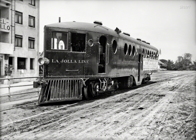 Photo showing: La Jolla Line -- Circa 1910. Los Angeles & San Diego Beach Railway -- Gasoline motor car running from San Diego to La Jolla.