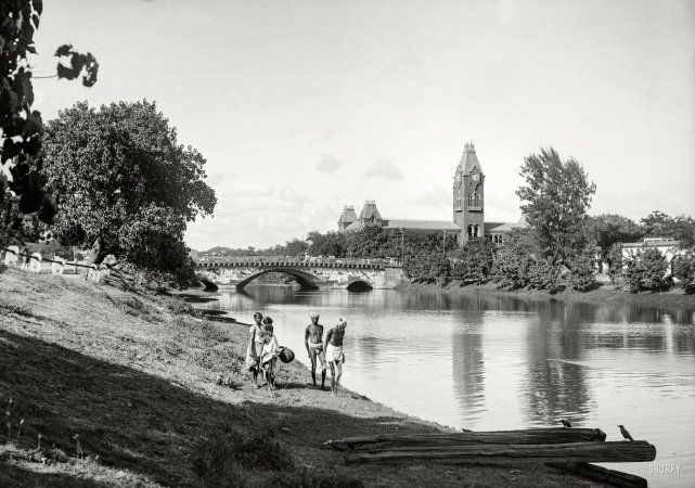Photo showing: River in the Raj -- Madras Central Railway Station in India circa 1900.