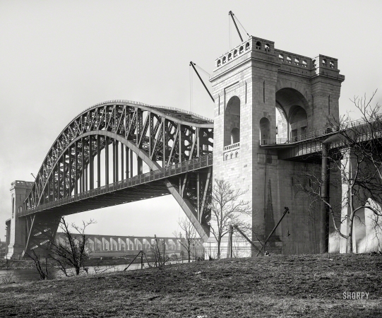 Photo showing: Hell Gate. -- New York, circa 1915. Hell Gate Bridge (New York Connecting Railroad Bridge).