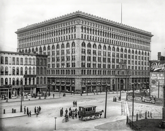 Photo showing: The Gospel Wagon -- Buffalo, N.Y., circa 1900. Ellicott Square Building.