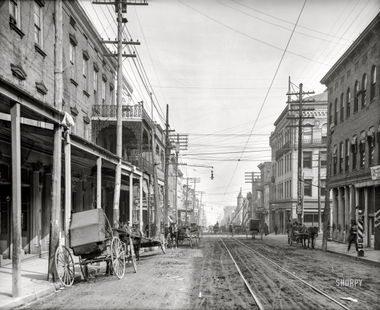 Photo showing: Vicksburg: 1906 -- Washington Street -- Vicksburg, Mississippi.