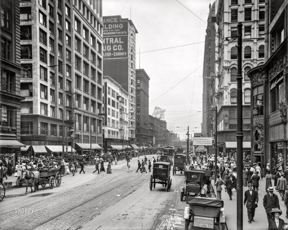 Photo showing: State Street, That Great Street -- Chicago circa 1910. State Street north from Madison.