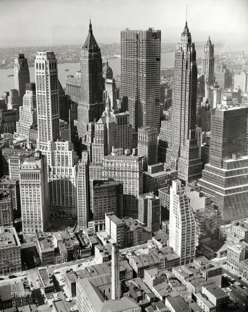 Photo showing: Chase Manhattan -- April 15, 1960. New York City skyline, aerial view of Financial District. Chase Manhattan headquarters under construction.