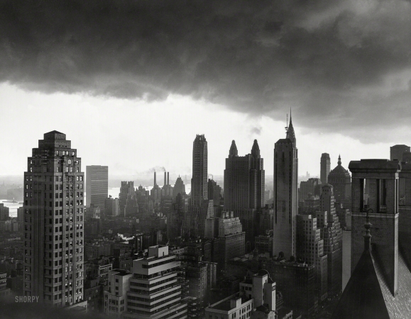 Photo showing: Noir York -- August 29, 1950. Storm over Manhattan.