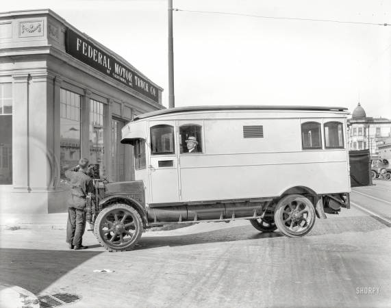 Photo showing: Happy Campers: 1920 -- Taking on water at the Federal Truck agency in San Francisco circa 1920.