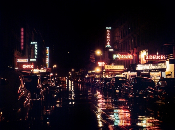 Photo showing: Swing Street -- July 1948. 52nd Street in New York. The Street is at its best at night, when the neons start to bloom.