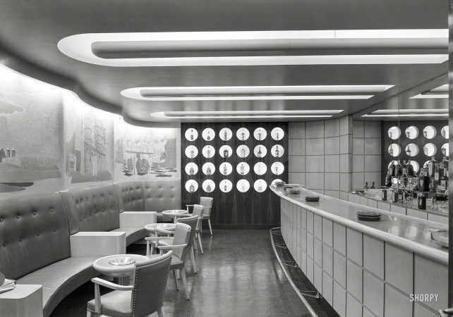 Photo showing: Bar Stars -- Aug. 31, 1939. Seagram's Distillers Corp., Chrysler Building,
New York. General view of barroom. Morris Lapidus, architect.